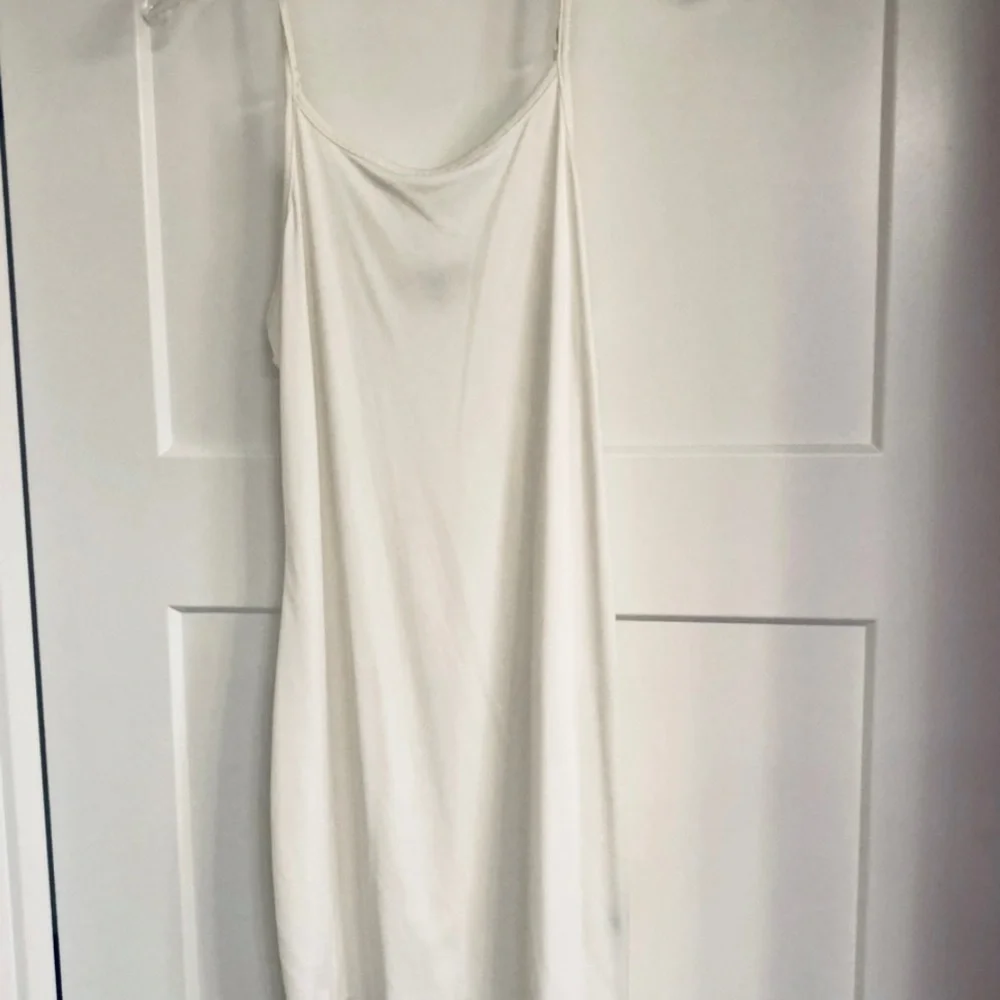EXPRESS Crochet Eyelet White & Cream Quarter Sleeved Lined Dress SZ SMALL EUC - Picture 7 of 8